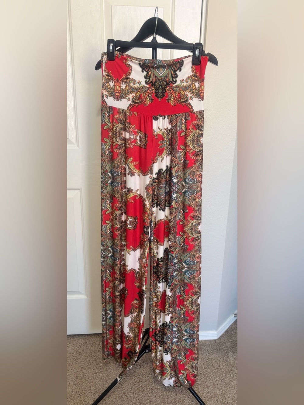 Uptown Apparel Red Paisley-Accent Wide Leg Palazzo Pants Size: Medium - Picture 7 of 7